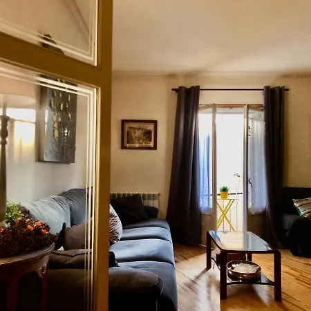 Maison Biscuit. Apartament A La Placa De La Vila Camprodon Exterior photo